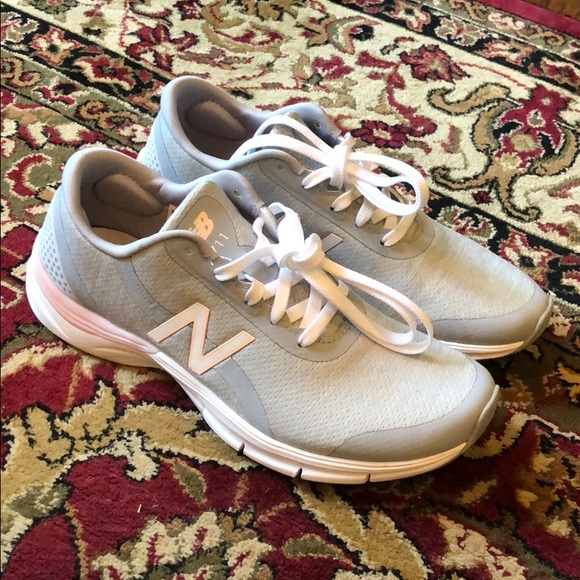 New Balance 711v3 Trainer - Picture 2 of 4